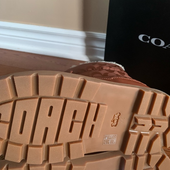 Coach Winter Boots - Picture 10 of 16